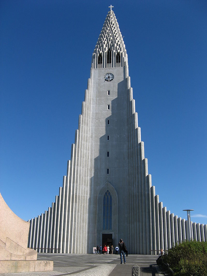 800px-Reykjavik's-church